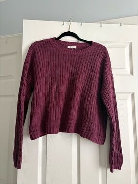 Women's Ribbed Crewneck Sweater - Wine